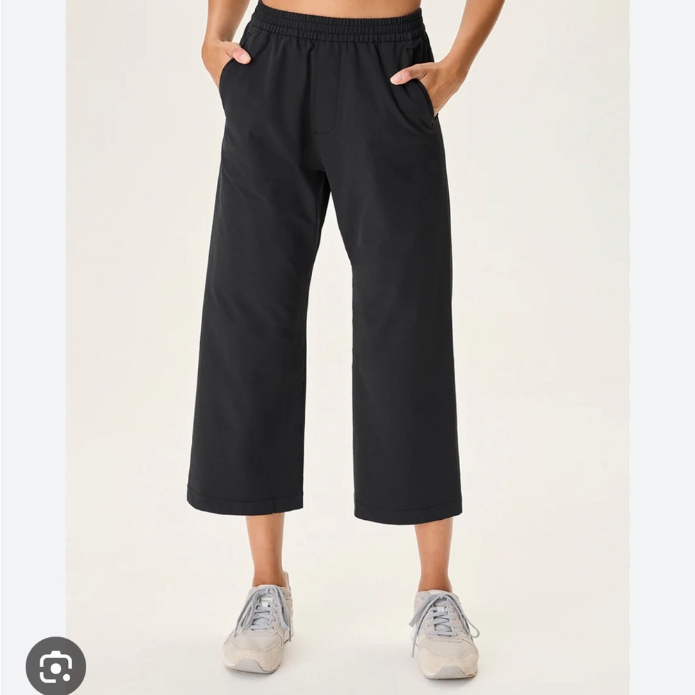 NWT Outdoor Voices RecTrek Cropped Wide Leg Pant